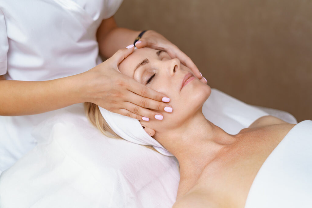 Facial massage for sensitive skin